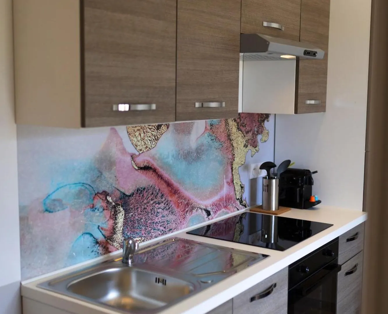 Logis Le Nid Du Pont De Gau Aparthotel Saintes-Maries-de-la-Mer 3*,